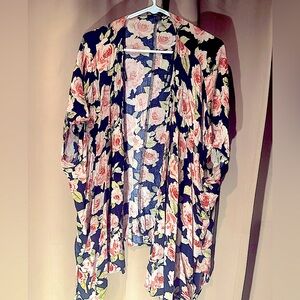 Large Women’s Forever 21 rose kimono 100% rayon